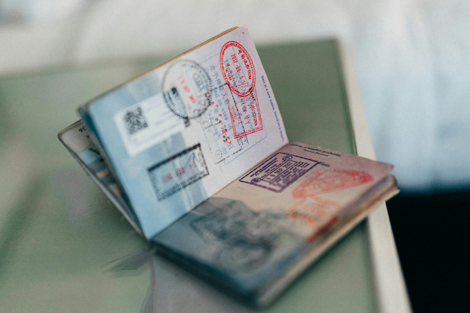 overseas tradie reviewing Australian skilled visa pathways 189 190 491 482 186 494